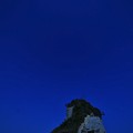 写真: 夫婦岩と星空