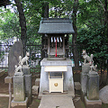 写真: Inari shrine at Kumano Jinja, Shinjuku