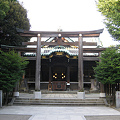 写真: Second torii and front shrine (haiden) of Ushijima Jinja