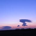写真: 利尻岳に傘雲…？