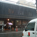 060.豪雨！イノダコーヒ本店前にて。