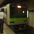 写真: 京王新線新宿駅4番線 都営10-320F急行笹塚行き表示確認