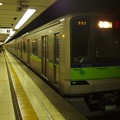 写真: 京王新線初台駅1番線 都営10-320F急行笹塚行き