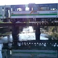 写真: キテツ2鉄橋をゆく