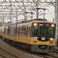 写真: 京阪8000系ノンストップ特急