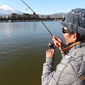 写真: 平成２９年東山湖で釣り初め