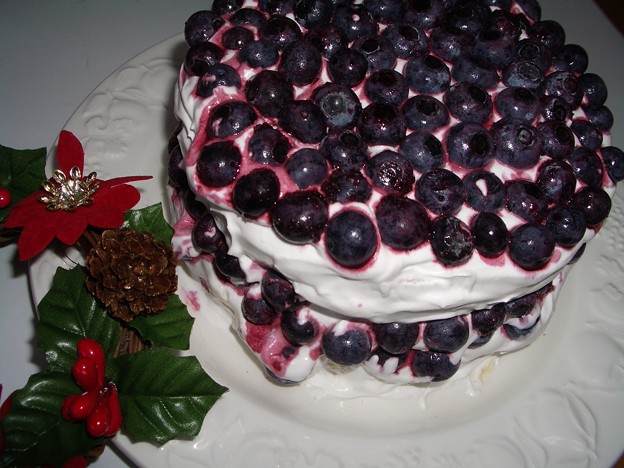 写真: 自家製ブルーberryケーキ♪