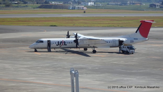 写真: 機種変更前に〜旧JALデザインQ400