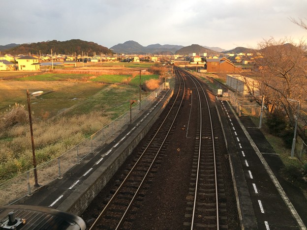 造田駅跨線橋から徳島方面を望む