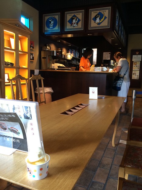 写真: 貴志駅11 〜たまカフェ？〜