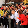 片岡･内山両氏を囲んで放送後の記念写真
