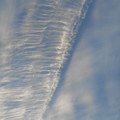 写真: レース編みのような雲アップ