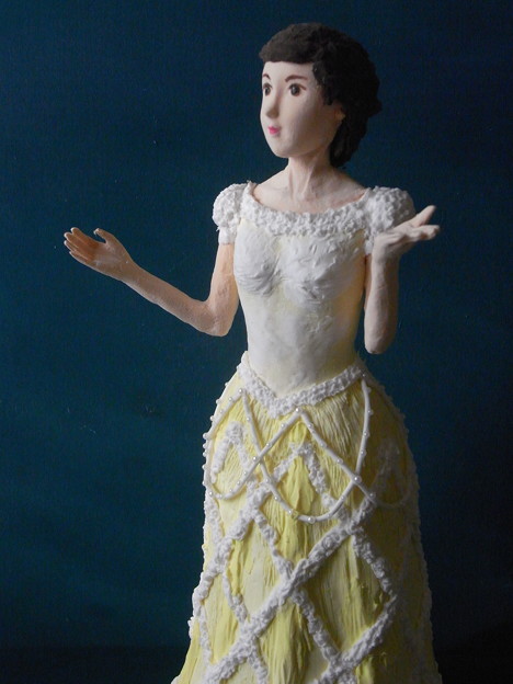 写真: 紙粘土人形　映画を参考