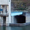 写真: 有間ダムトンネル洪水吐