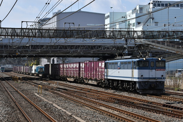 貨物列車 (EF652057)