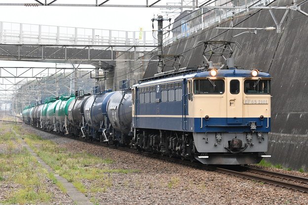 写真: 貨物列車 (EF652101)