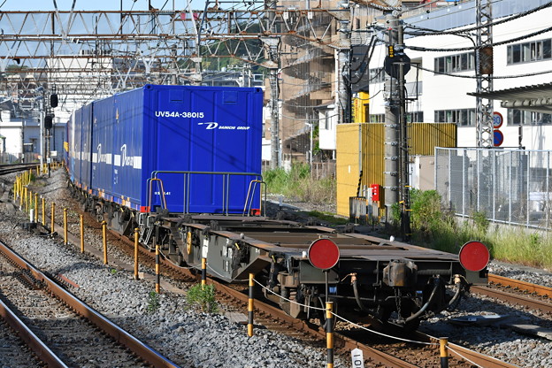 写真: 貨物列車 (後ろ)