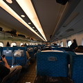 写真: 新幹線の車内にて