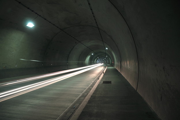 写真: 夏泊ほたて海道トンネル