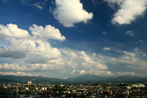 写真: 雲と八甲田山ー１
