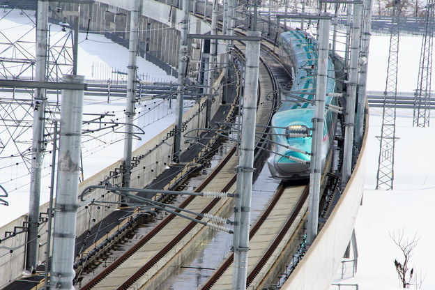写真: 新幹線・はやぶさー１