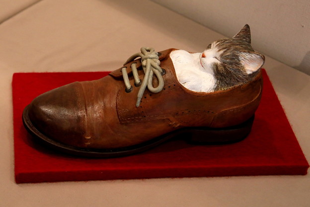 靴の中居眠りの猫  展示作品