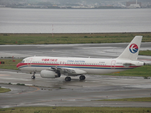 中国東方航空　B-6929