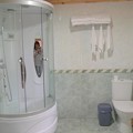 写真: カプセル型シャワールーム。