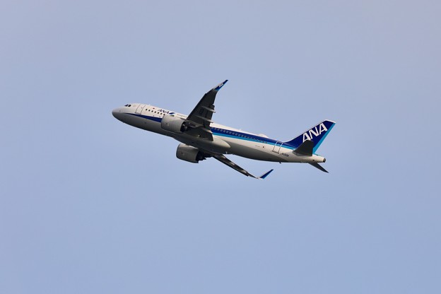 写真: A320neo