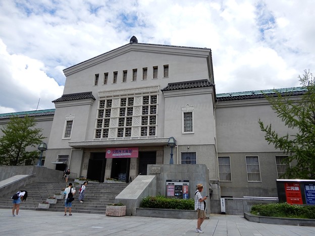 写真: 大阪市立美術館