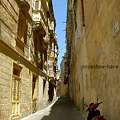 写真: マルタの路地１