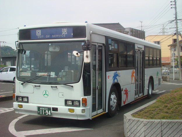 写真: 1194号車(元小田急バス)