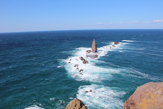 神威岩と積丹ブルー