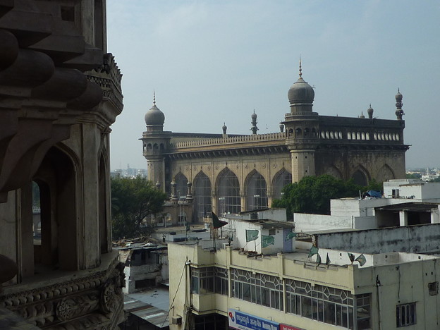 ﾒｯｶ･ﾏｽｼﾞｯﾄﾞ　A view of Mecca Masjid from Char Minar
