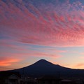 10月16日富士宮からの早朝富士山 おはようございます(^ ^)朝焼けも秋らしい感じになってきました〜