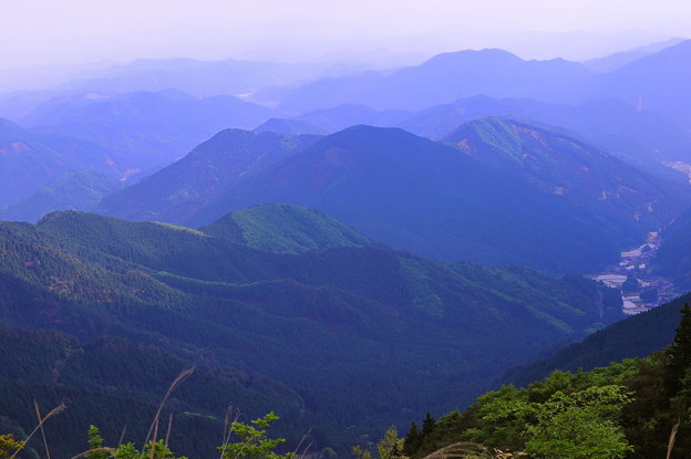 写真: 岡山県最高峰「後山」山頂 の眺望 ♪