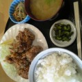 Photos: 新宿 居酒屋かあさんのランチ 鶏の唐揚げ定食