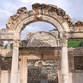 写真: 2011.01.23　トルコ　古代都市エフェス　ハドリアヌス神殿 ２世紀