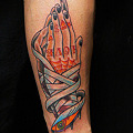 写真: プレイングハンド　合掌　包帯　蜘蛛の巣　文字　腕/tattoo.タトゥー.刺青