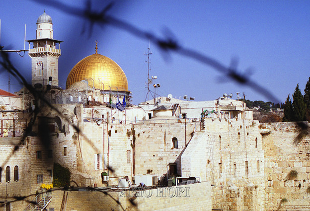 2003年末、エルサレム旧市街の聖地を散策する。