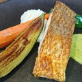 写真: 愛媛県産　鯛のロースト　ルッコラとすだちのソース