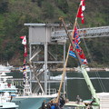 写真: 第23事代丸・進水（２）旗柱立て