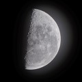 写真: 下弦の月