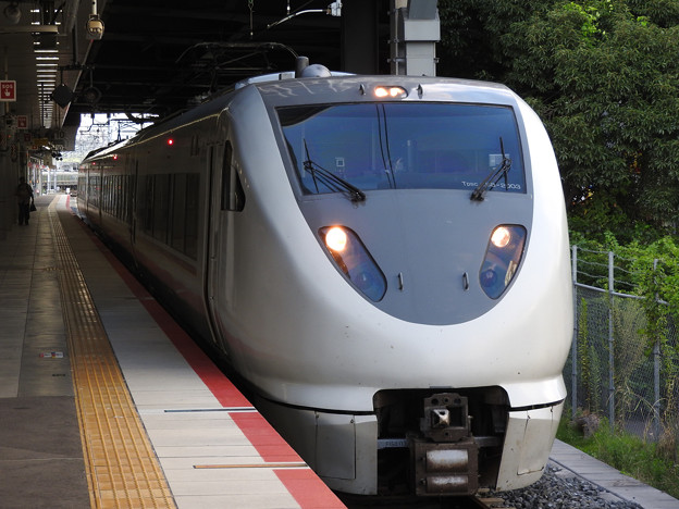 写真: 289系特急こうのとり17号新大阪発車待ち