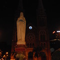 夜のサイゴン大教会