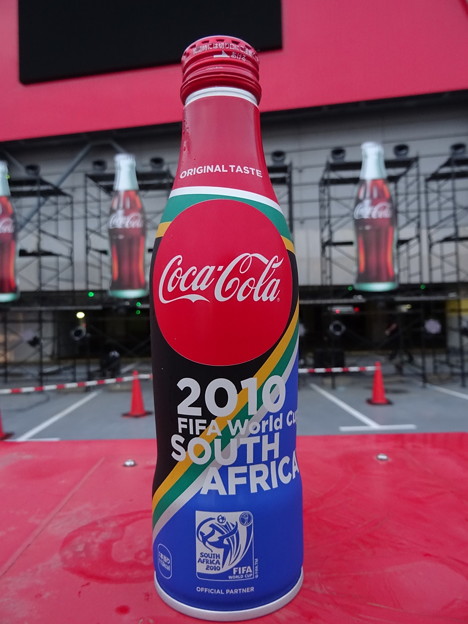 写真: コカ・コーラの新しい広告塔20180609dsc01721