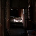 廃校の廊下。