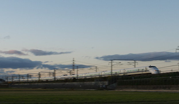 写真: 空と大地と新幹線　（４）