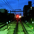 写真: 早朝の小田急線