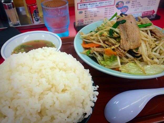 写真: 肉野菜定食、ごはん大盛っ